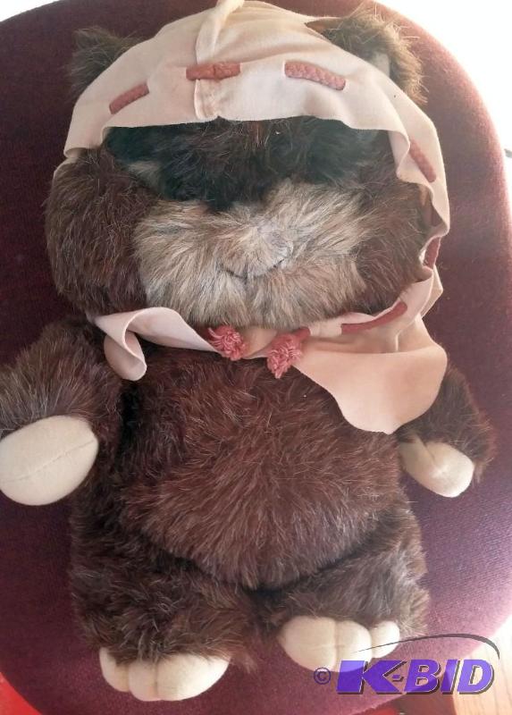 VINTAGE WICKET PLUSH COMPLETE...