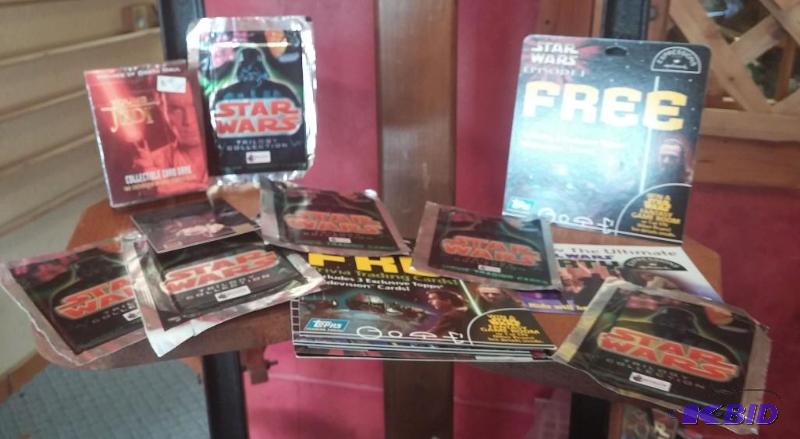 MISC STAR WARS TRADING CARDS...
