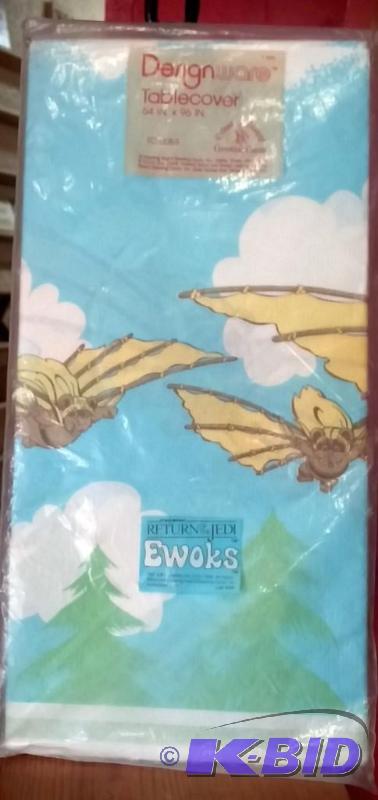 VINTAGE TABLECOVER RETURN OF THE JEDI EWOKS. ...