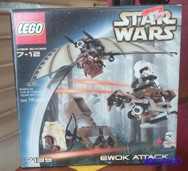 STAR WARS LEGOS SET 7139 EWOK ATTACK. NEVER B...