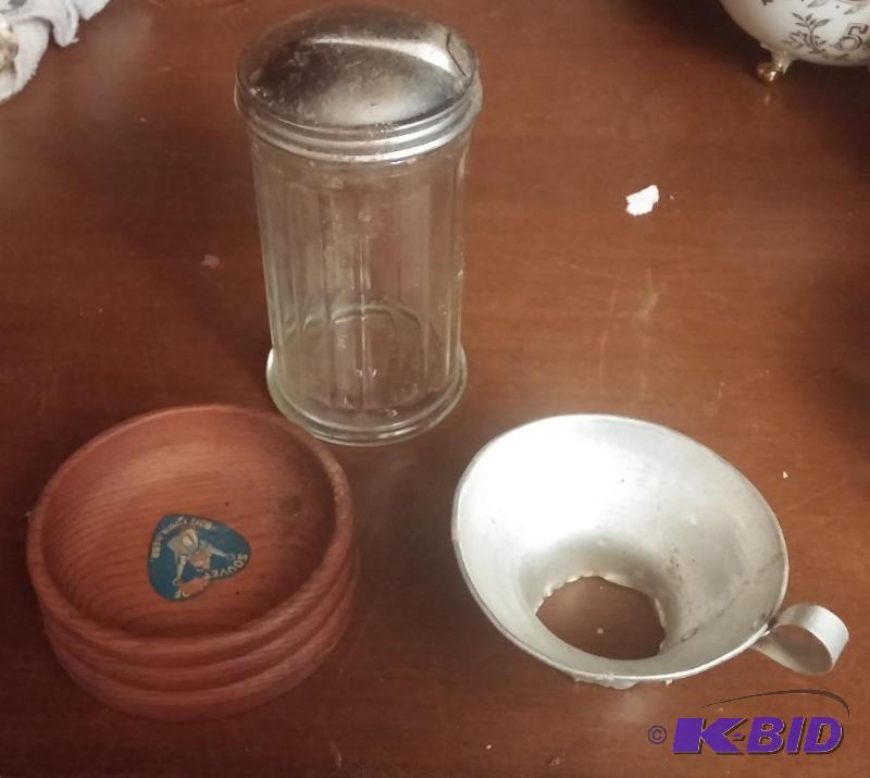 Lot of miscellaneous Vintage Kitchenware...