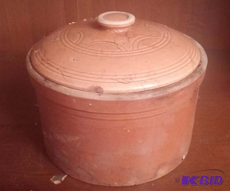 Vintage brown crock with lid...