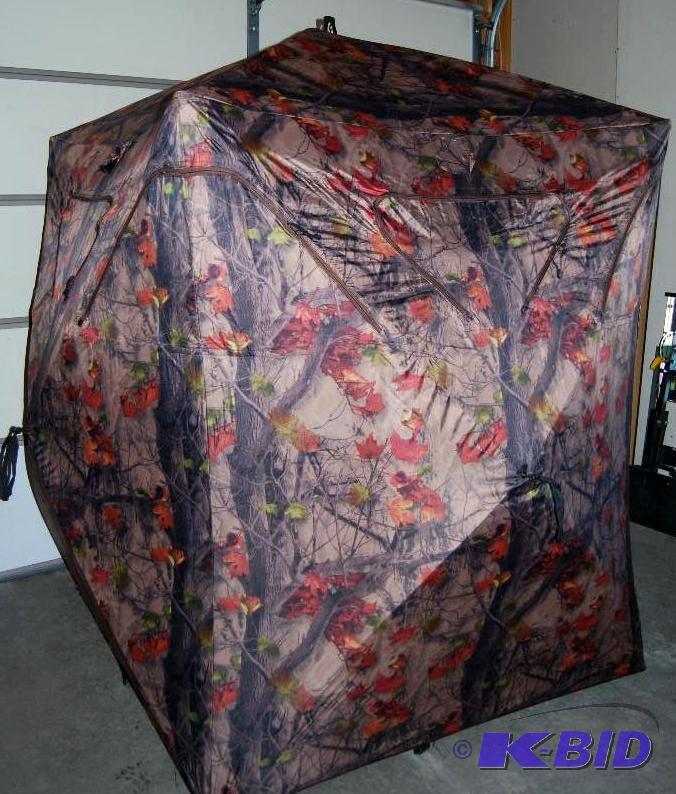 lot 17 image: Big Boy 5 Hub Blind, 58 x 58 x 66 tall, ...