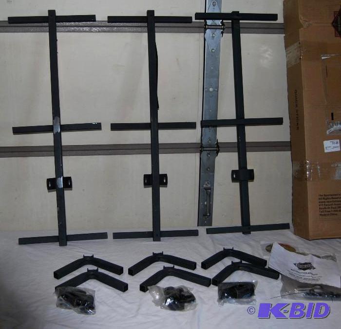 lot 21 image: Quick Sticks Climbing Sticks, each section 32...
