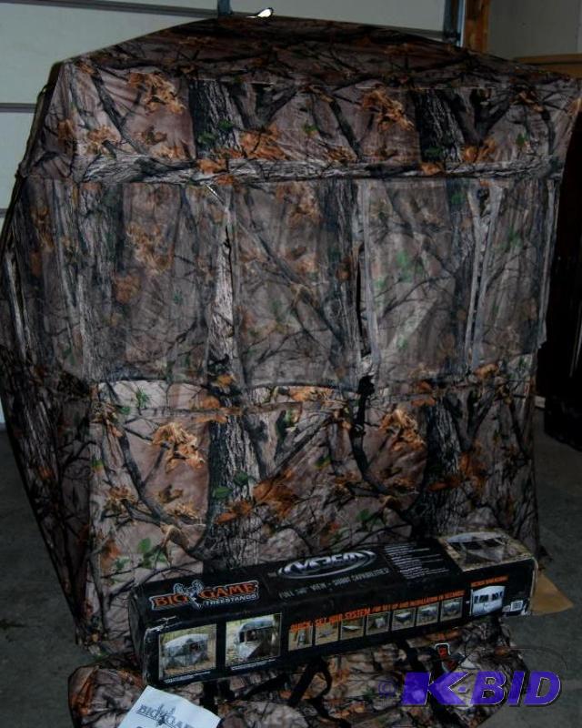 lot 60 image: The VS360 6.5x6.5 5 Hub Ground Blind, full 3...