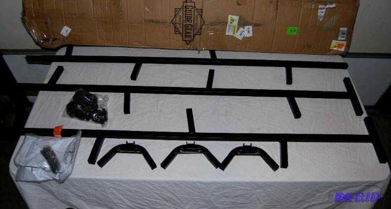 lot 80 image: SwiveLimb 16 Climbing Stick, angled steps, 4...