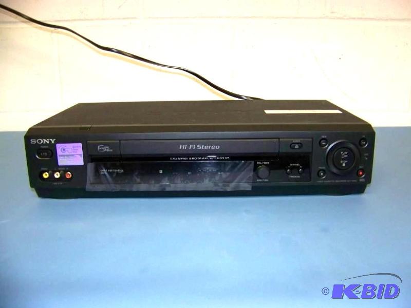 lot 101 image: Sony, Video Cassette Recorder, VCR