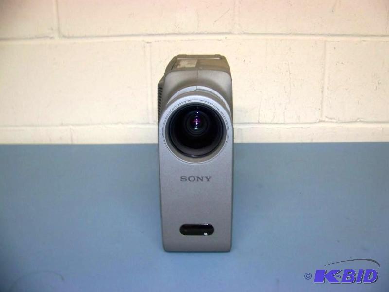 lot 11 image: Sony, VPL-SC50U, LCD Projector