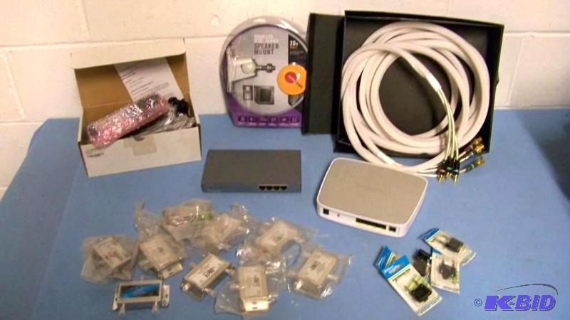 lot 111 image: Miscellaneous Accessories lot