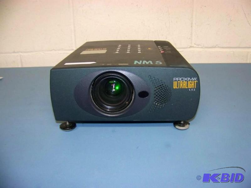 lot 21 image: Proxima, UltraLight, LS2, LCD Projector