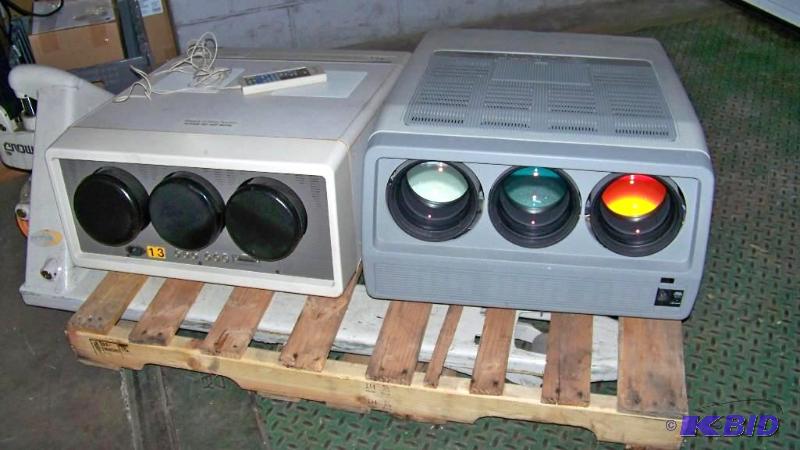 lot 41 image: (2) Large, Multiscan  CRT Projectors