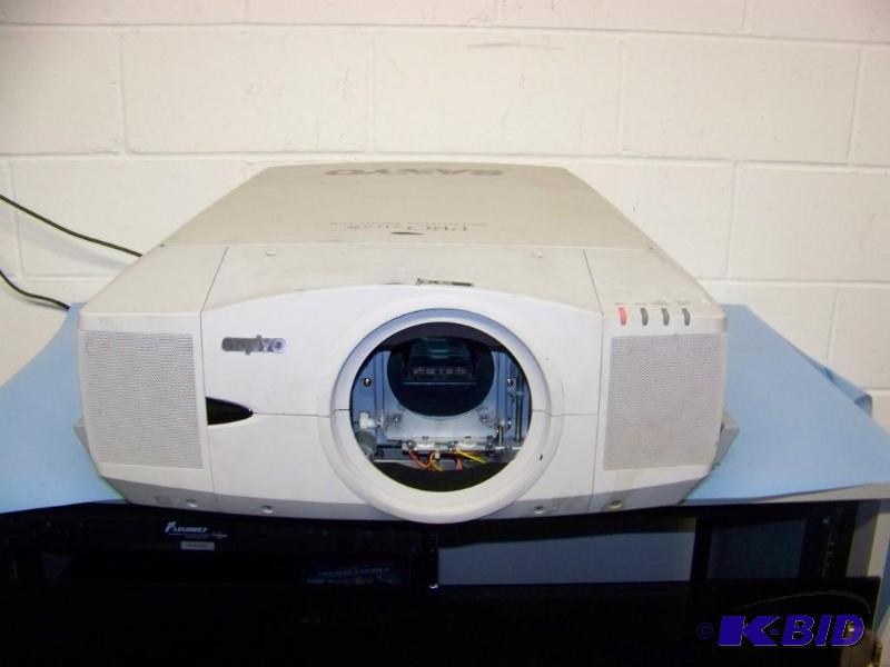 sanyo plc xf20