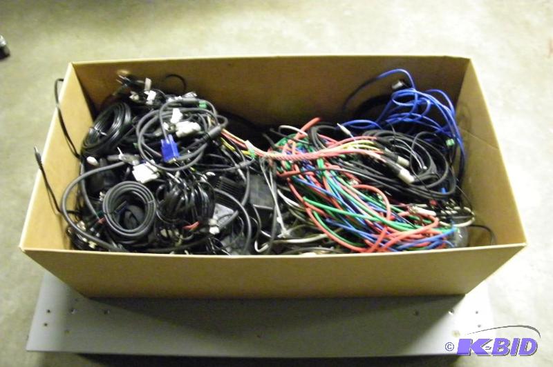 lot 83 image: Miscellaneous Box of Cables