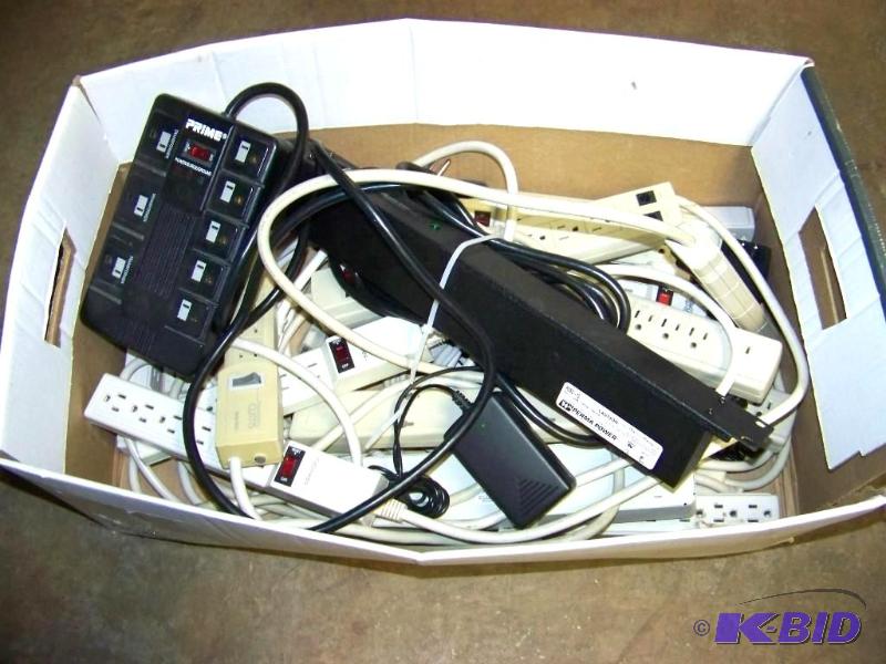 lot 85 image: Box of PowerOutlet Strips
