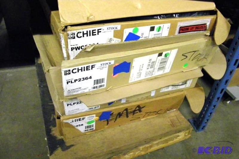 lot 93 image: Lot of Chief Mounts