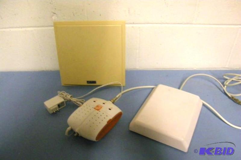 lot 98 image: Wi-Ex, zBoost, Dual Band Directional Antenna
