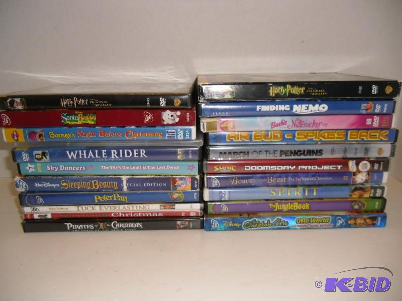 Lot of 20 Family Children  DVDs Christmas Holiday, Disney  more