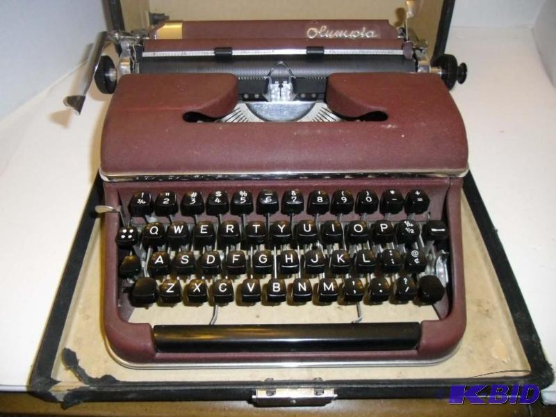 Write your Spy Novel on this one Classic Olympia Weke Suitcase Typewriter Made Western Germany