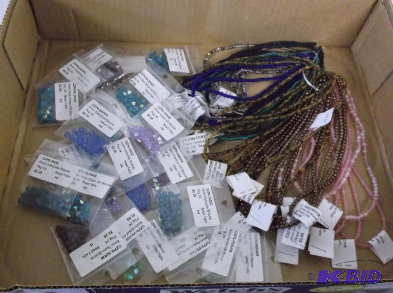 Lot with 4mm Druks and 6mm Bicone bead falls....