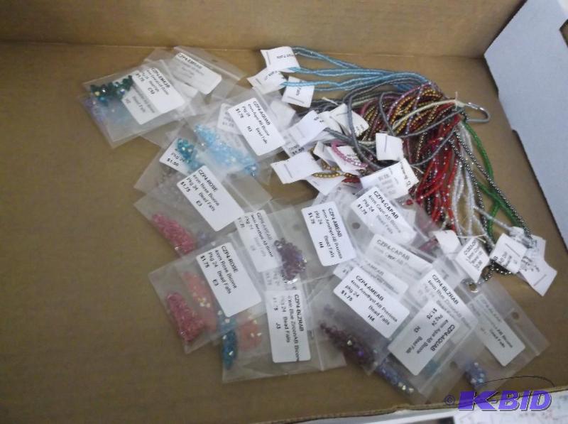 Lot with 4mm Bicone bead falls and 3mm Druks....