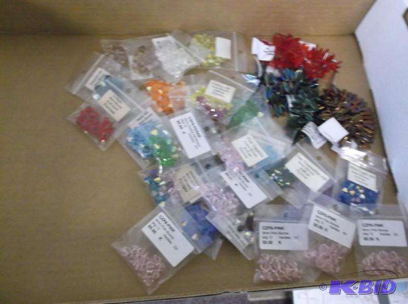 Lot with 8mm Bicone and 5x16 Daggers....