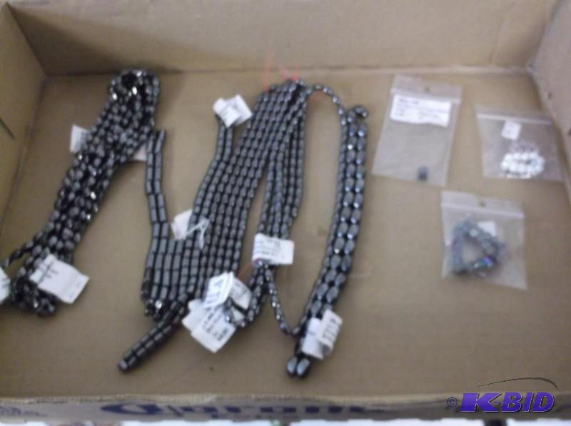 Lot with magnetic beads and assortment of oth...