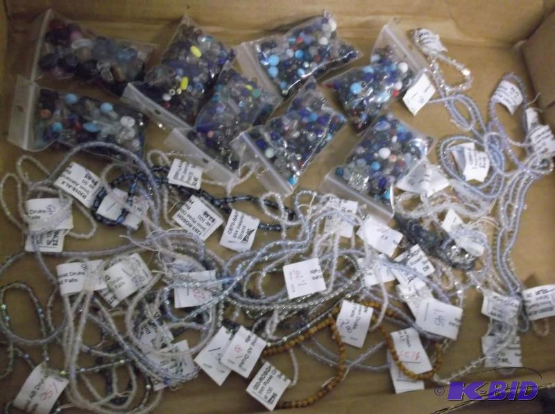 Lot With Mixture Of Glass Beads....