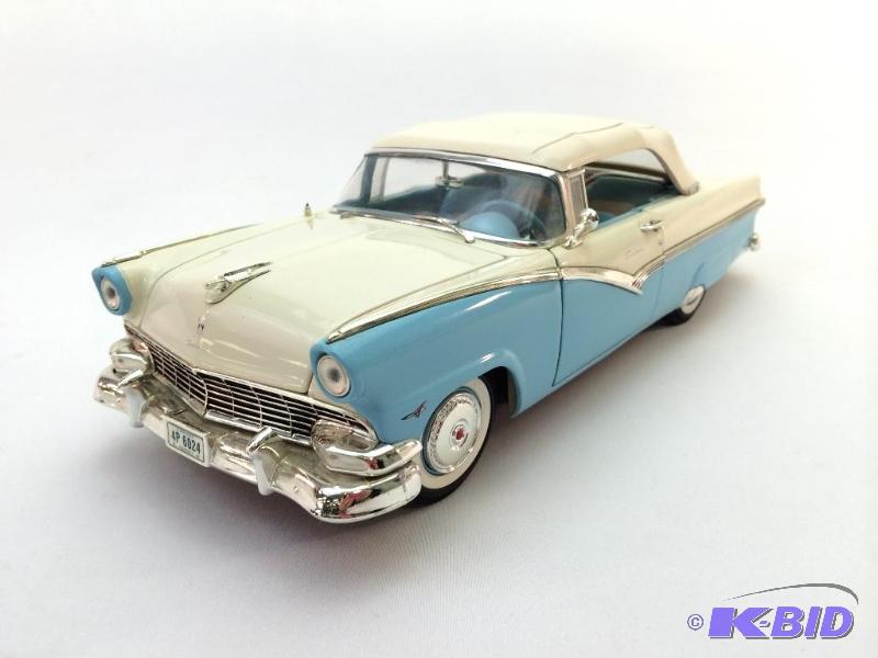 1927 of 2499 Ertl 1966 Sunliner 1 18 scale diecast  collectors car