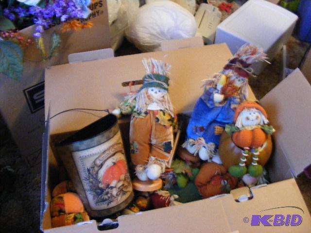 lot 108 image: Fall Holiday Decorations...