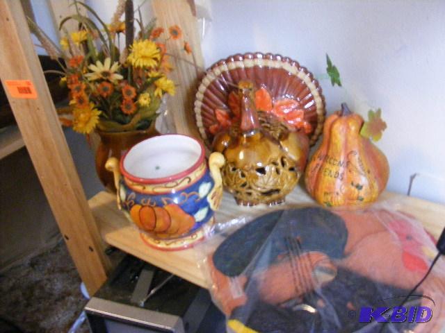 lot 132 image: Thanksgiving decorations...
