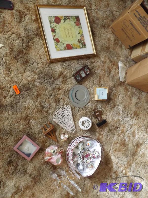 lot 15 image: set of 4 glass photo frames a clock gold fram...