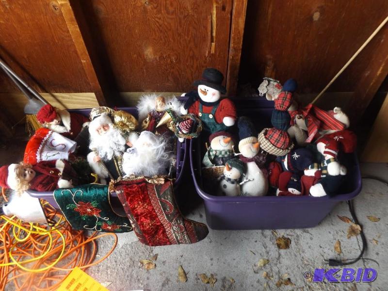 lot 154 image: Holiday Decorations...