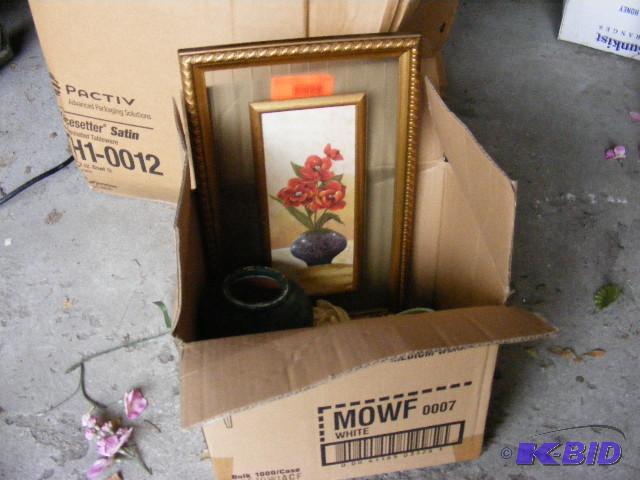 lot 165 image: Household decorative items, picture, roosters...