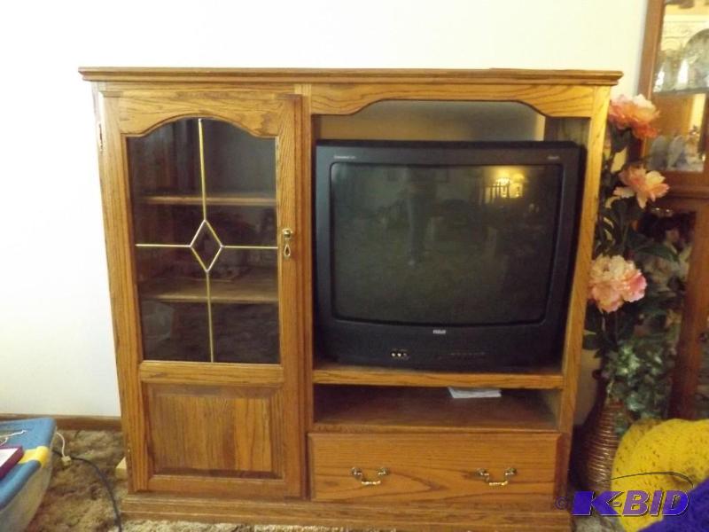 lot 17 image: entertainment center with glass door&nbspcab...