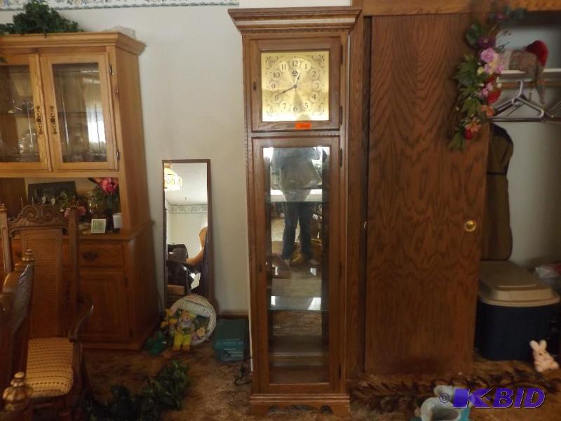 lot 31 image: lighted cabinet with clock bottom side panle&...