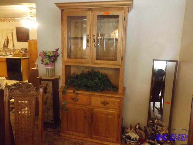 lot 39 image: cabinet with drawers top and bottom&nbspstor...