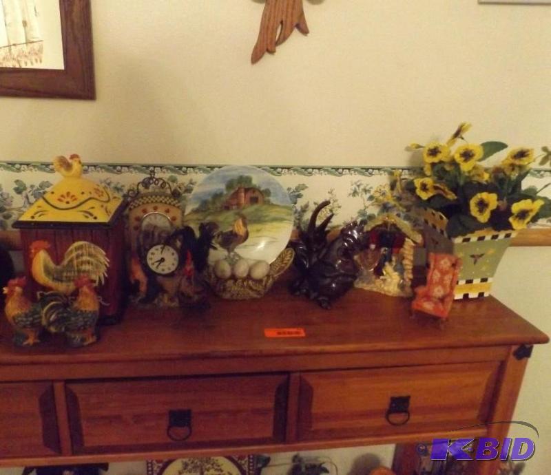 lot 41 image: rooster deco and cookie jar manger sean ...