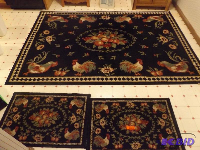 lot 48 image: rooster area rug set  ...