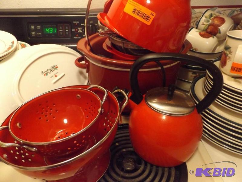 lot 60 image: red kitchen items  tea kettle  2 re...