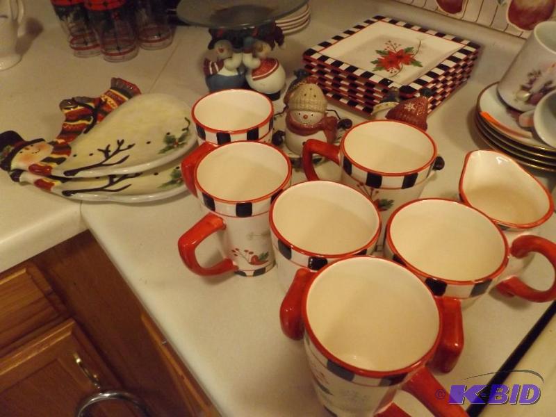 lot 63 image: 15 piece Christmas themed dishes set  2 ...