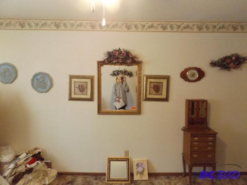 lot 76 image: &nbsp2 mirrors 2 floral photos wooden clock ...