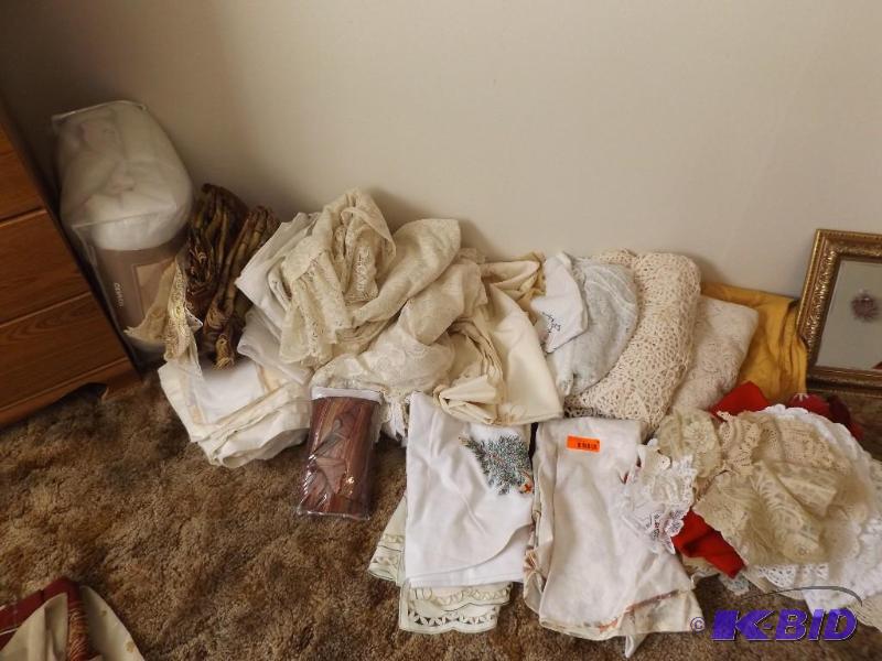 lot 78 image: material pieces curtains mattress&nbsppad...