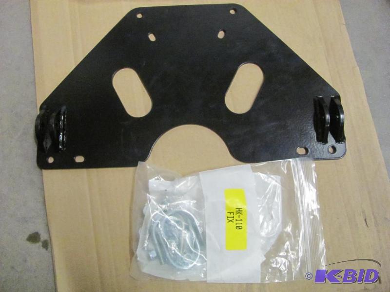 lot 65 image: According to sticker on box, this is a HONDA ...