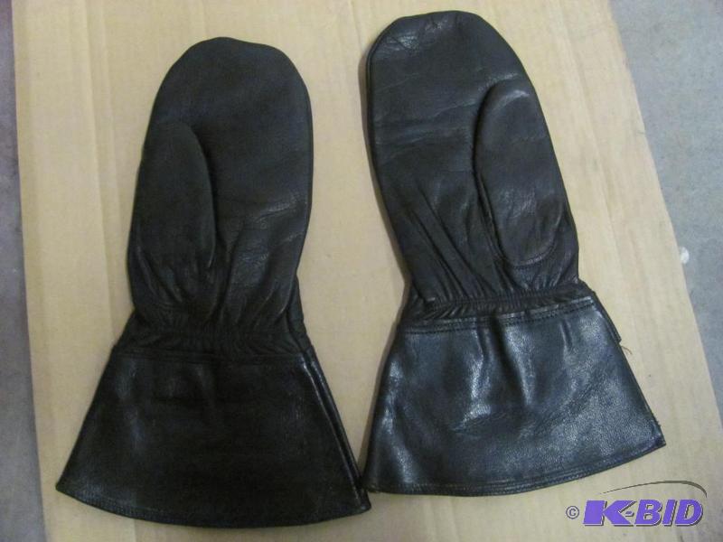 lot 87 image: These Swedish Black Leather Mittens with Line...