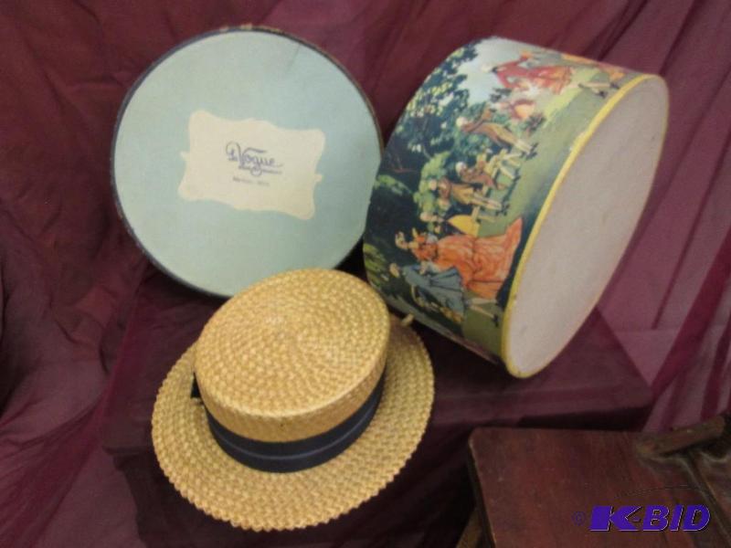 lot 23 image: Varsity straw hat with case fom Mankato store...