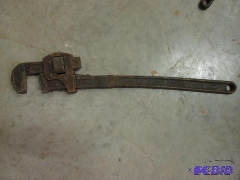 lot 64 image: Pipe wrench...