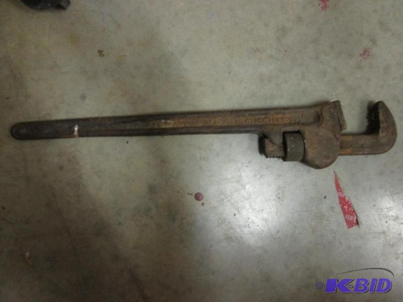 lot 65 image: Pipe wrench...