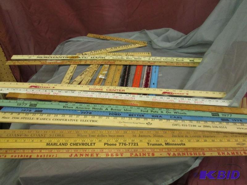 lot 74 image: Lot of vintage yardsticks and rulers...