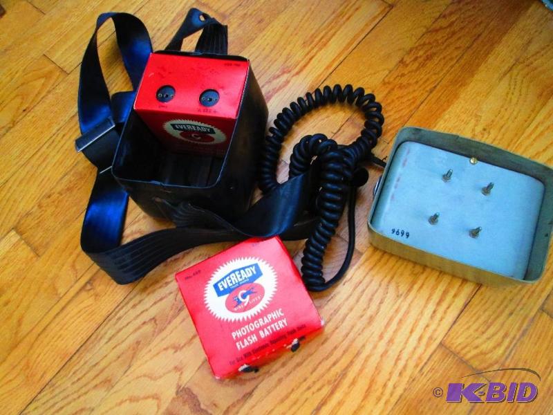 lot 88 image: Eveready battery pack for camera photographic...