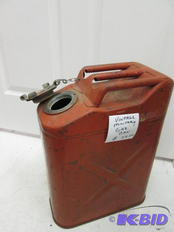 lot 9 image: Vintage metal military gas can...